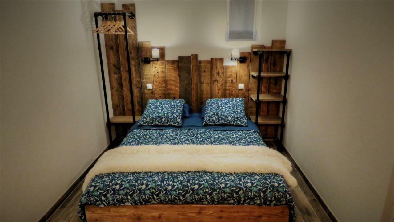 Le Moulin De Follet Bed & Breakfast Fougere  Екстериор снимка
